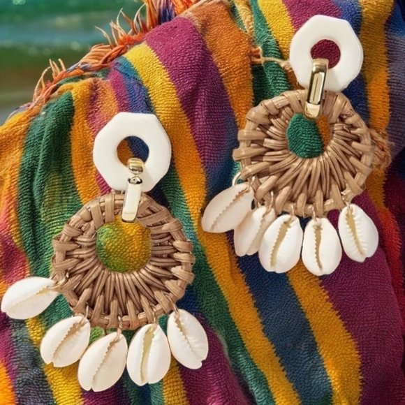 🆕️ Boho Chic Rattan Shell Earrings 18K Gold Plated Summer Beach Themed Vibes - Picture 1 of 10